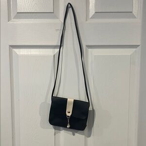 Elegant Black and Cream Shoulder Bag